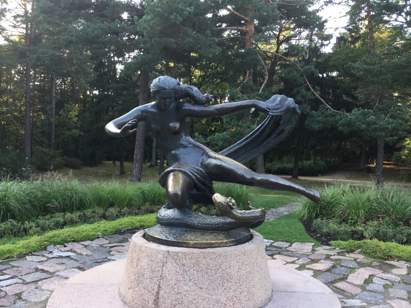 3FC9A7A6-893B-4D4F-9BF8-B372AAA49C98